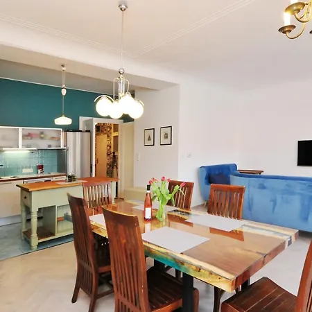 Old Town Cozy Luxury In Heart Of شقة